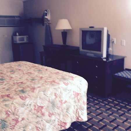 Budget Inn East 基西米 外观 照片